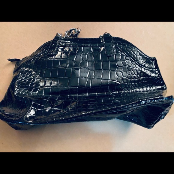 Brand new Guess handbag/purse. - Picture 3 of 3